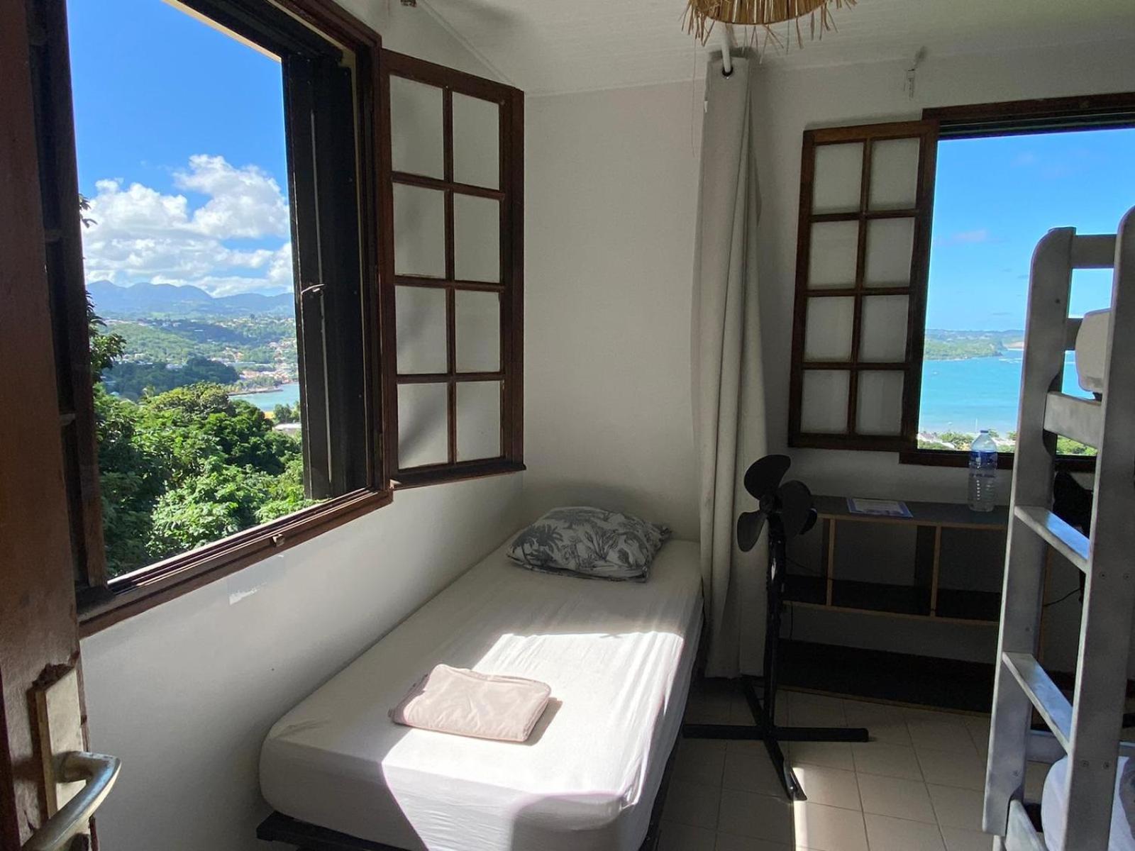 Top Hill Hostel- Martinique- Auberge Dortoir Trinite  Esterno foto